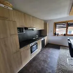 9 Persons Haus Jens Apartamento *